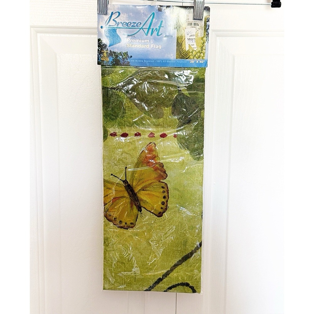 Breeze Art Premium Butterfly In Garden House Flag. New In Package. 28" By 40"